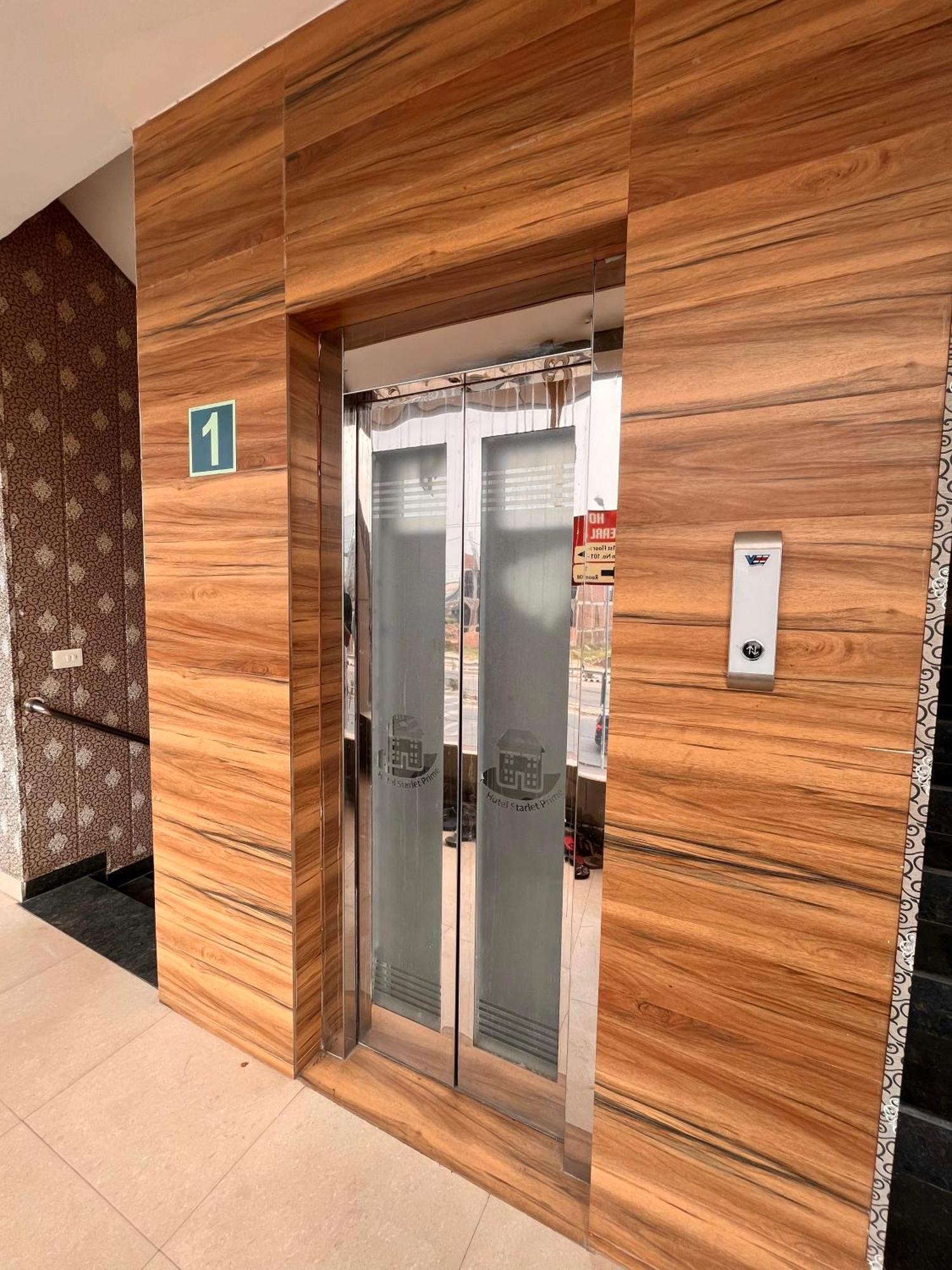 Hotel The Pearl Grand - Top Rated ! Most Awarded ! Parking ! Lift ! Luxury Rooms ! Best Selling Zirakpur Exterior foto